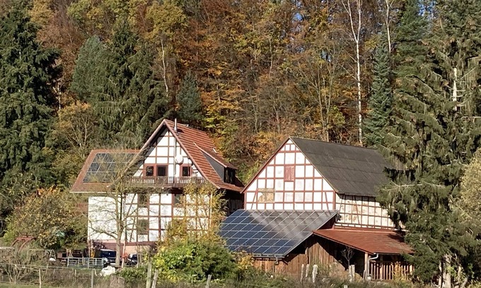 Aua Apartment | Maisonette apartment in an old half-timbered house on a horse farm in the middle of nature