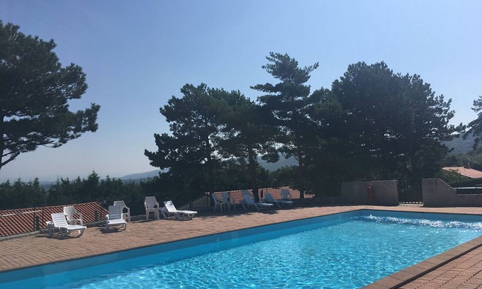 Durfort House | Maisonette Bungalow for Holidays near the lake