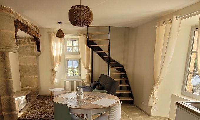 Muret-le-Chateau House | Maisonette