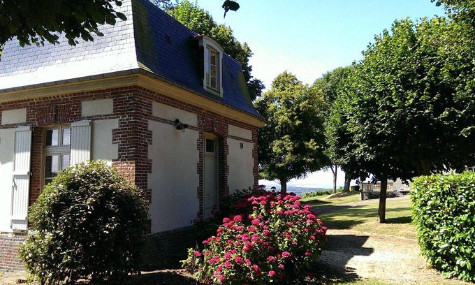 Dives-sur-Mer House | Maisonette in 18th property - dominant view Cabourg