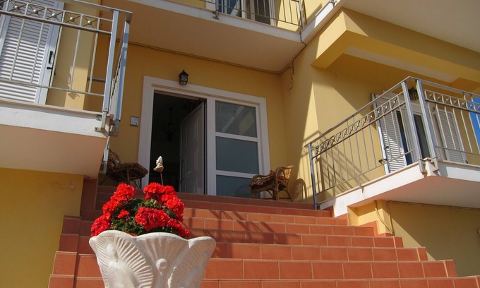 Gerani House | Maisonette on the beach!