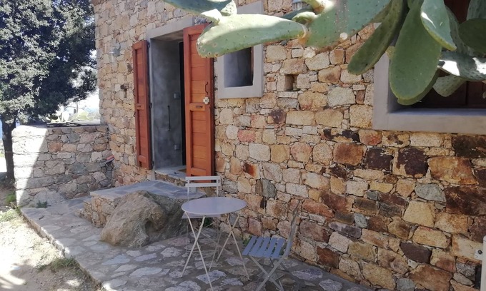 Monticello House | Maisonette T2, totally independent, 4kms from Ile Rousse and its beaches