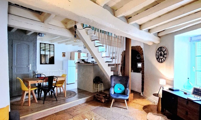 Fleurey-sur-Ouche House | Maisonnette de Charme au Bord du Canal de Bourgogne. Espace Détente et Sauna