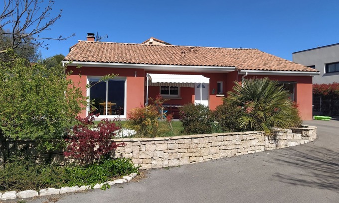 Millau House | Maisons Avec Terrasse et Jardin à 5min du Centre Ville