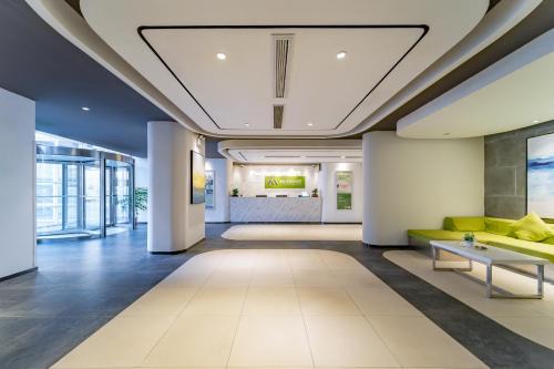 Pudong Hotel | Maixinge Hotel - shuttle bus to Shanghai Pudong International Airport