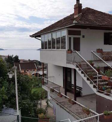 Trebesinj Apartment | Maja Apartman
