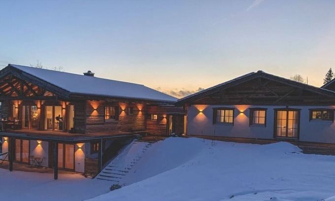 Seiwerath House | Maja Chalets Comfortable holiday residence