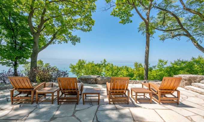 Point Abino House | Majestic Abino Hills Hideaway