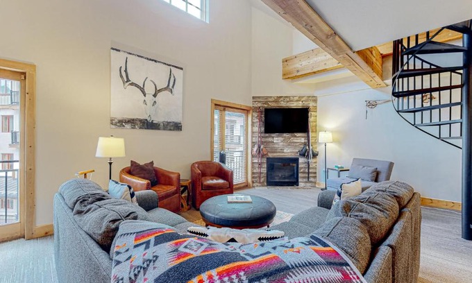 Taos Ski Valley Apartment | Majestic Alpine Retreat