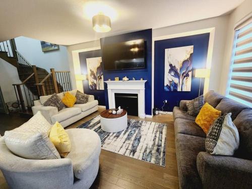 Thorold House | Majestic Elegance-15 mins-Niagara Falls & 10 mins-Brock University