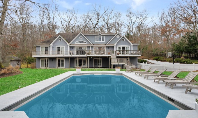 Noyack House | Majestic estate on over one acre of lush land, beautiful landscaping,.