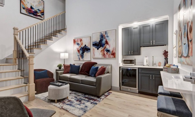Downtown Nashville Apartment | Majestic Lofts #604 - In the Heart of Downtown’s Historic Core! ~5min to Broad!