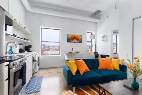 Uptown Apartment | Majestic Modern Style Beach Front Rooftop WFH Gym