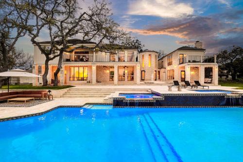 Cross Mountain House | Majestic Oak - Luxury, Billiards Room & Pool