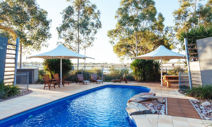 Davenport Hotel | Majestic Oasis Apartments