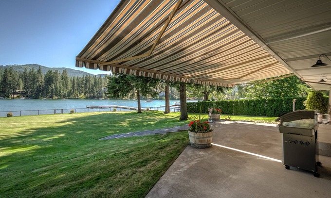 Post Falls House | Majestic Riverfront Family Retreat