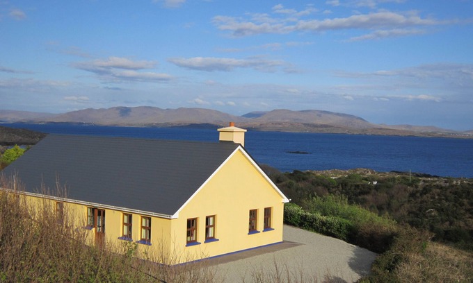 Caherdaniel House | Majestic Sea Views, Family Friendly, Pet Friendly, Wheelchair Accessible