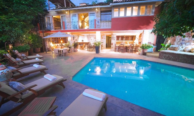Alta Vista Villa | Majestic Tuscan Villa/Over ROMANTIC ZONE/Walk To Beach/Private w/Views/