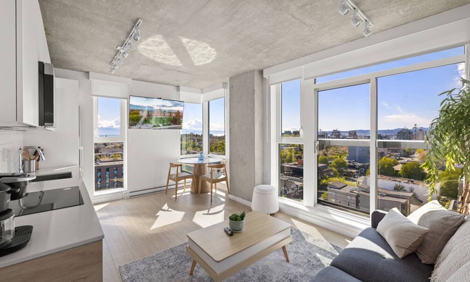 Downtown Victoria Condo | Majestic Views at The Mod