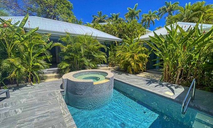 Saint-Francois Hotel | Majesty Palm