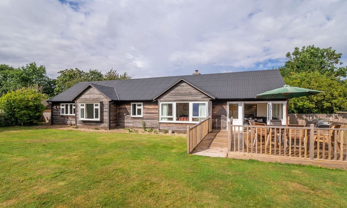 Tilney Fen End House | Major's Lodge, Watlington, Norfolk