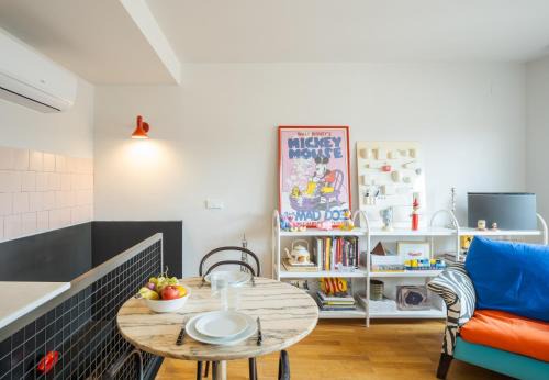 Banyoles Apartment | Majordoms Retrocentric