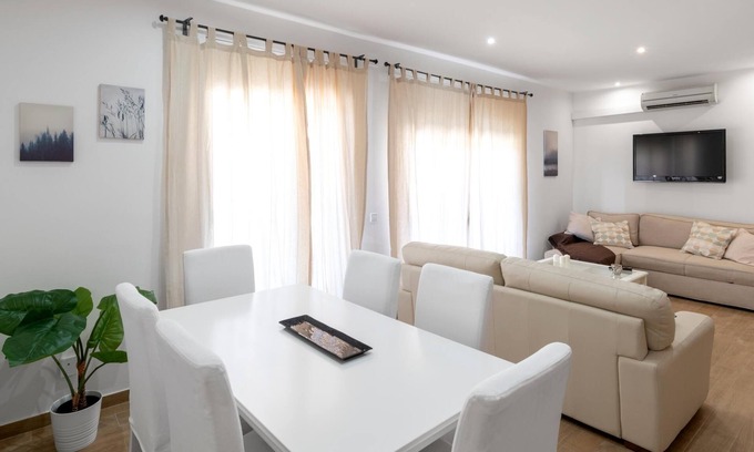 Castelldefels Apartment | Maka Beach Apartment V