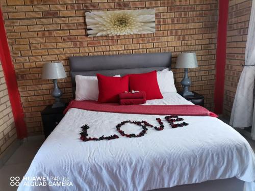 Mabopane House | Makanyaneng Guest Lodge