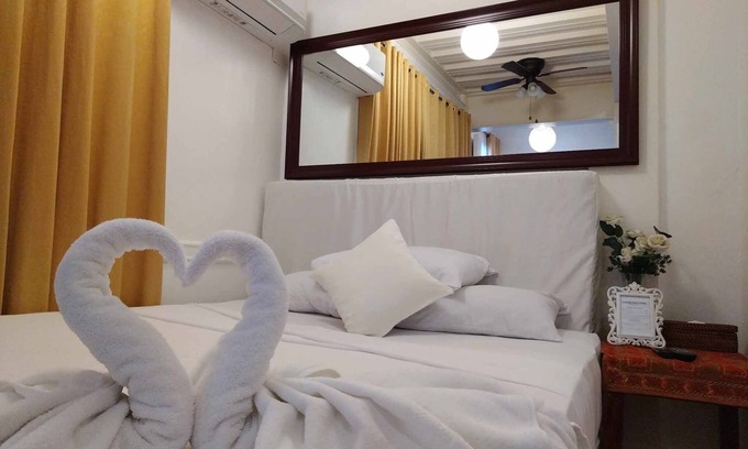 Downtown Hotel | Makati Riverside Inn