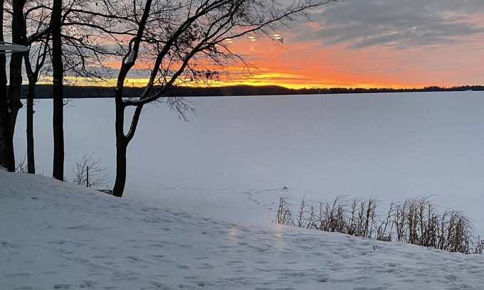 Grayling House | Make memories at this beautiful lake house on Lake Margrethe Grayling