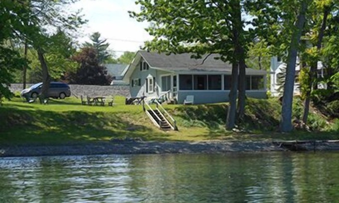 Town of Benton Cottage | Make memories - located on Seneca Lake 8 miles south of Geneva