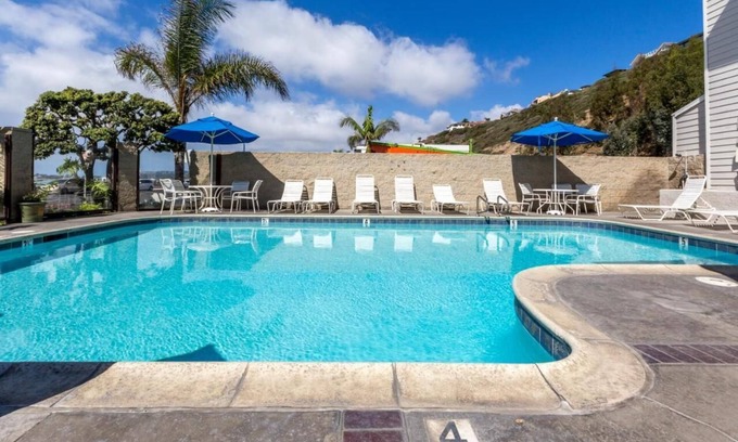 Capistrano Beach Hotel | Make Your Trip More Enjoyable! 2 Relaxing Units, Free Parking, Pool, Beachside!