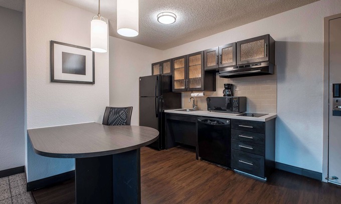 Fossil Creek Resort | Make Your Trip More Enjoyable! Pets Allowed, Free Parking Onsite