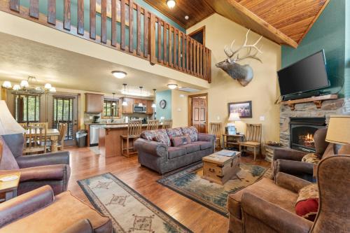 Reeds Spring House | Makin Memories Lodge Cabin