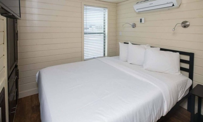Camp Verde House | Making The Best Memories Along The Way! FREE Parking, Pool, Pets Allowed!
