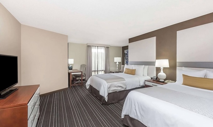 Atlanta Hotel | Making The Best Memories Along The Way! Outdoor Pool, Pet-Friendly Property