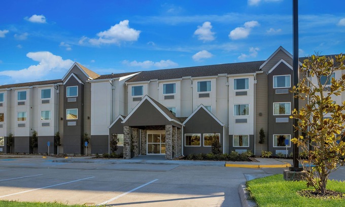 Sulphur Hotel | Making The Best Memories Along The Way! FREE Onsite Parking, Pets Allowed!