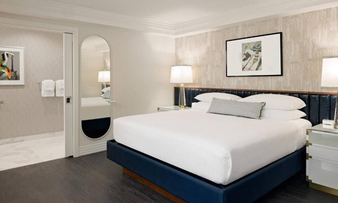 Tri-West Hotel | Making The Best Memories Along The Way! Rooftop Pool, Sauna, Pet-freindly