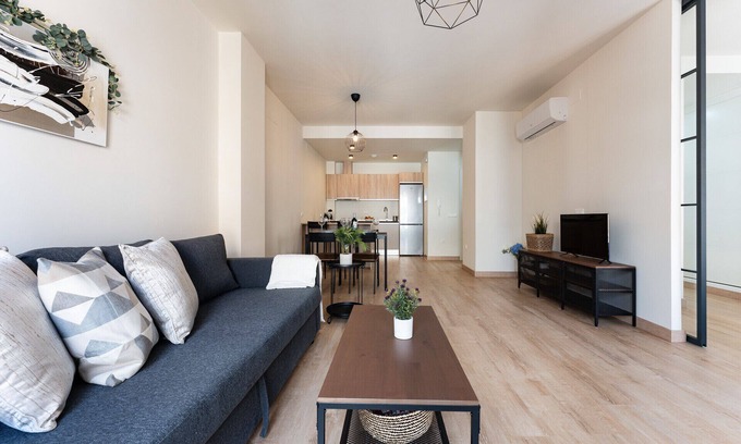 Bailen-Miraflores Apartment | MalagaSuite Comfortable Home 4