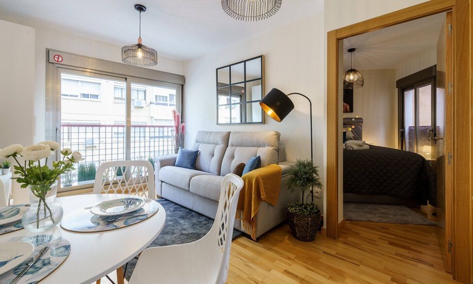 El Molinillo Apartment | MalagaSuite cozy center apartment & parking