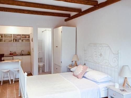 Lambi Apartment | Malamo Home Studios, Lambi Beach