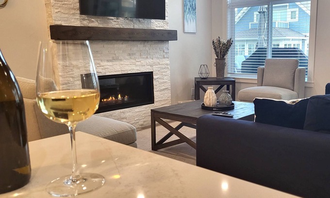 Okanagan-Similkameen House | Malbec Cottage - See the pool from your deck! #49