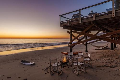 Malibu House | Malibu Beach Home Private Sandy Beach and Surf