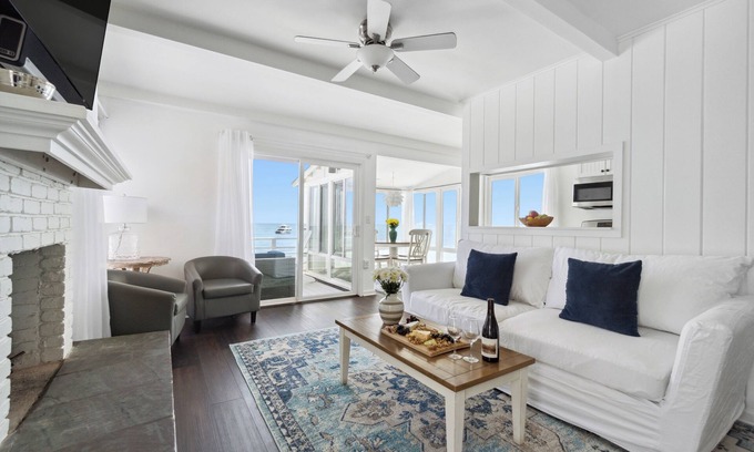 Eastern Malibu Condo | Malibu, Carbon Beach - Oceanfront Suite Eight