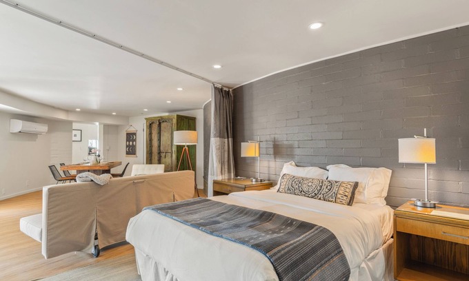 Malibu House | Malibu Hills Studio w/Mountain Views + Near beaches | Cielo Nook by AvantStay