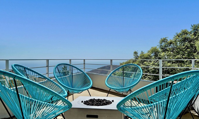Malibu House | Malibu Masterpiece - Ocean Views from this Top of the World Estate