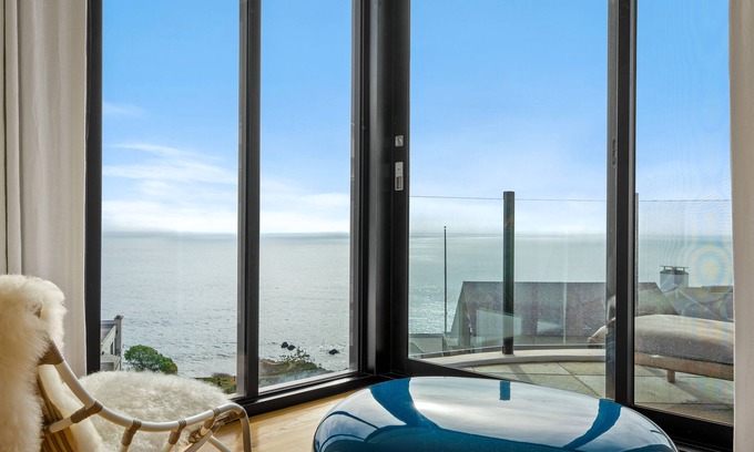 Western Malibu House | Malibu Oceanview Villa. Only Steps to the Beach!
