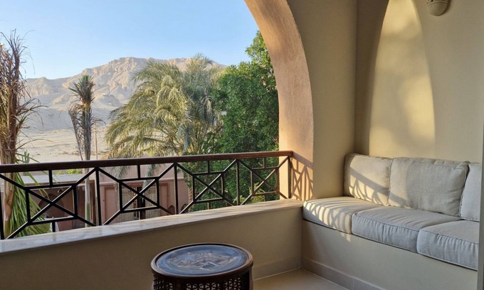 Luxor House | Malkata House Luxe Middle Floor Suite: Desert Views & Pool