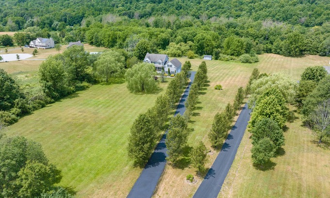 Highland Mills Villa | Malkita Aria: Mountainview Escape with Postcard-Perfect Scenery