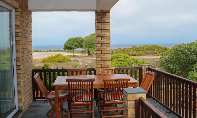 Lambert's Bay House | Malkopbaai Self-Catering